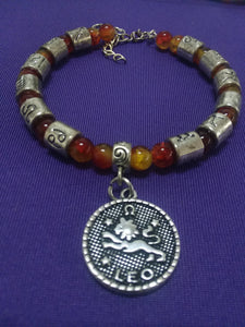 AVBeads Zodiac Charm Bracelet Leo Beaded Memory Wire